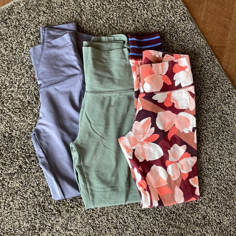 3 pairs of arie leggings